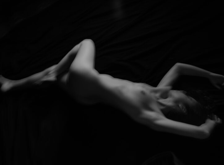 La notte trattiene il respiro